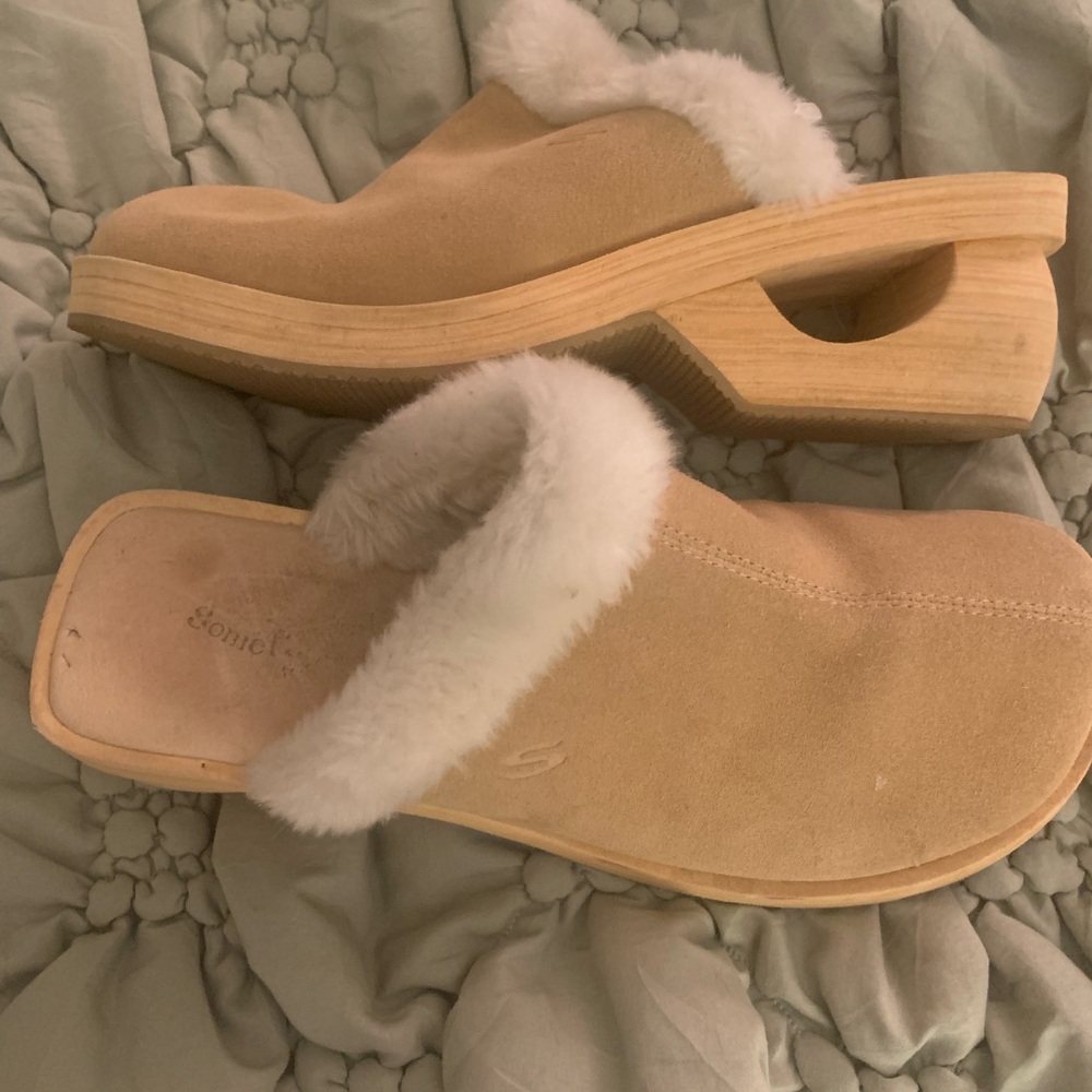 Sketchers Cozy Tan Suede Mules with Faux Fur Lining